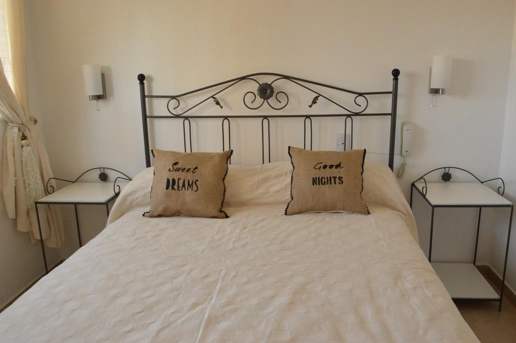 Faro Del Parque Hotel Cordoba Room photo